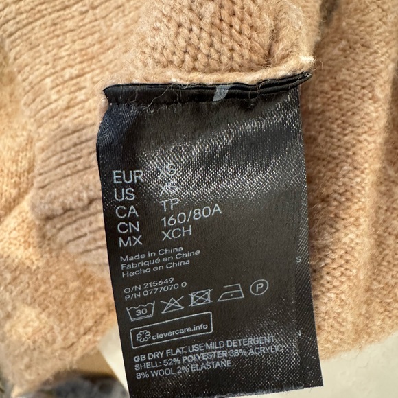 H&M Cozy Tan Turtleneck Sweater - Picture 2 of 9